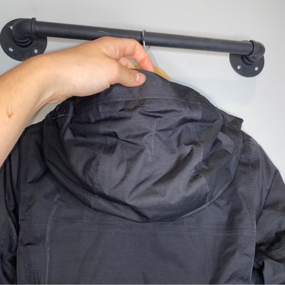 The North Face Far Northern Waterproof Parka - Picture 7 of 10